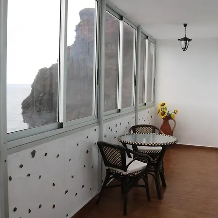 On The And Ocean Sounds Apartment *