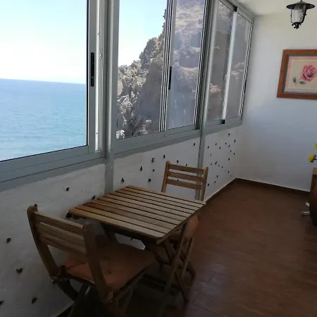 On The And Ocean Sounds Apartment Fasnia