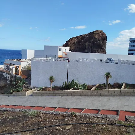 On The And Ocean Sounds Apartman